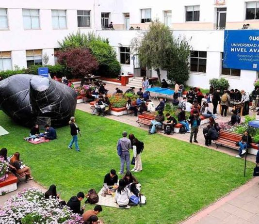 Más de 1.200 inscritos convocó el Ensayo PAES gratuito de la Universidad Gabriela Mistral