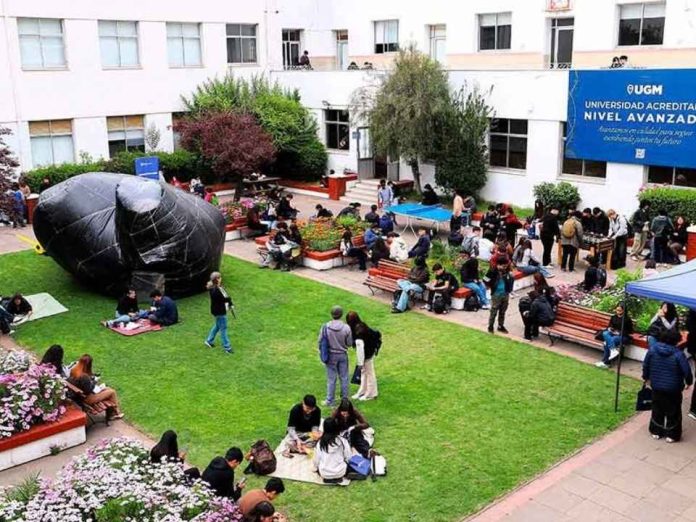 Más de 1.200 inscritos convocó el Ensayo PAES gratuito de la Universidad Gabriela Mistral