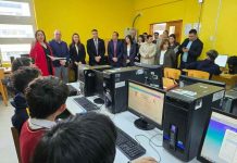 Ministra Arzola: “Nuestro objetivo desde que llegamos al gobierno es ponernos al servicio de quienes se desempeñan en las escuelas” Ministra Arzola: “Nuestro objetivo desde que llegamos al gobierno es ponernos al servicio de quienes se desempeñan en las escuelas”
