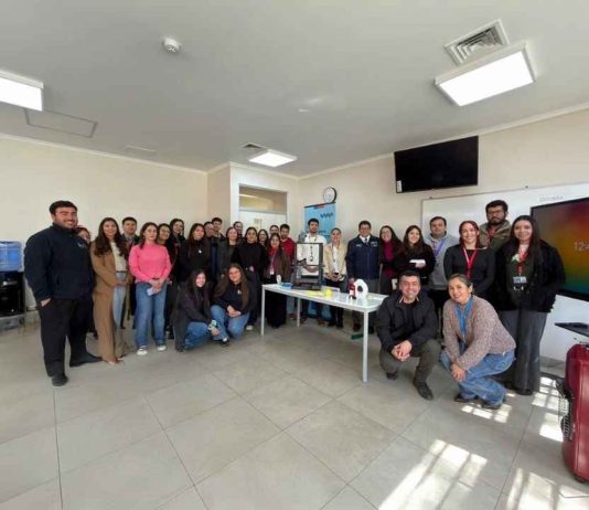 Profesionales de Centros Diurnos aprenden a imprimir en 3D para crear soluciones para personas mayores