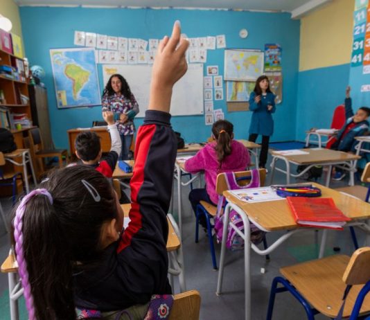 Reportaje | Dos de cada tres estudiantes con ausentismo escolar crónico en 2025 repiten esa condición en 2026