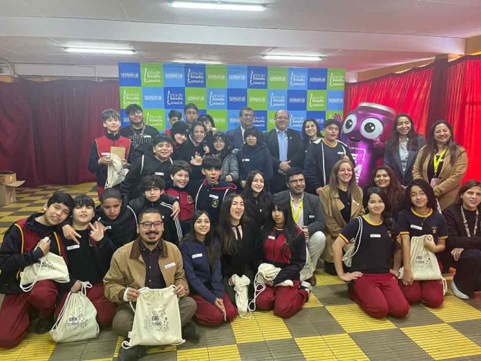 Sernatur y Subsecretaría de la Niñez amplían el programa “Gira de Estudio” para beneficiar a 2.400 estudiantes de 7° y 8° básico