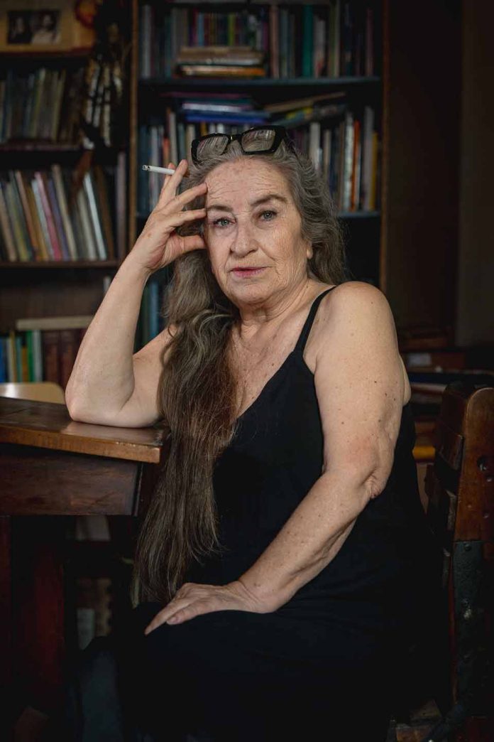 Tres voces de la literatura chilena protagonizarán los cafés literarios en la UTalca Tres voces de la literatura chilena protagonizarán los cafés literarios en la UTalca