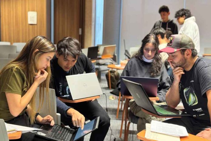 SoftServe, NVIDIA y universidades de América Latina ofrecerán capacitación gratuita en IA a más de 4,000 participantes