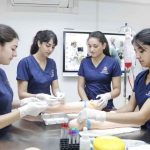 ¿Una carrera de la salud es para ti? Cinco señales que podrían ayudarte a descubrirlo