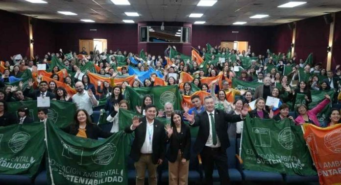 161 establecimientos educacionales del Biobío reciben certificación ambiental del Ministerio del Medio Ambiente