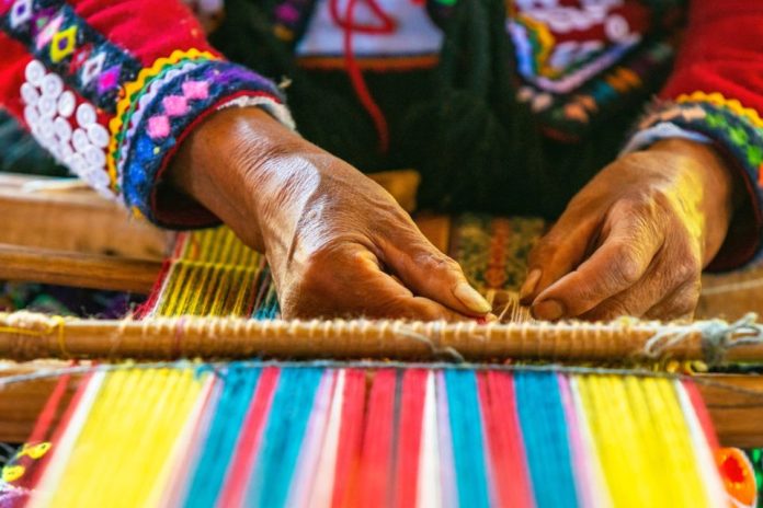Estudio revela amplia valoración ciudadana hacia comunidades indígenas del Biobío Estudio revela amplia valoración ciudadana hacia comunidades indígenas del Biobío