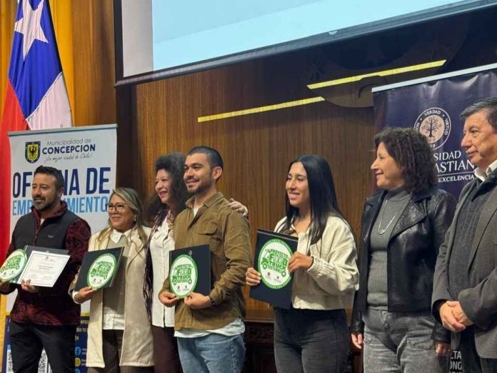 Foodtrucks de Concepción obtienen sello de sostenibilidad a través de proyecto de Vinculación con el Medio