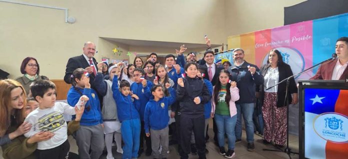 Loncoche inaugura la primera Aula Sensorial de La Araucanía vinculada a la implementación de la Ley TEA en Educación