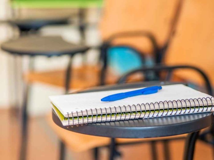 Más allá de las notas: académicos UDP analizan qué dice PISA 2025 sobre los hogares y la educación en Chile