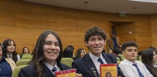 Más de 100 estudiantes plantean propuestas para humanizar la inteligencia artificial
