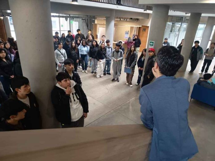 Más de 13 mil estudiantes participaron en el Rally Latinoamericano de Innovación que tuvo por primera vez a la UCT como sede Más de 13 mil estudiantes participaron en el Rally Latinoamericano de Innovación que tuvo por primera vez a la UCT como sede