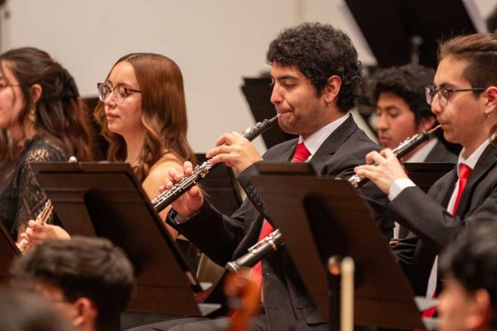 Orquesta Sinfónica Nacional Juvenil presenta grandes obras del siglo XX en la USM