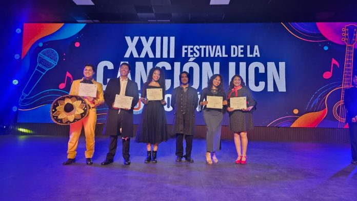 Estudiante de Derecho gana XXIII Festival de la Canción Universitaria UCN Sede Coquimbo