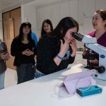Por un día, escolares de La Araucanía descubrieron cómo es formarse en el área de la salud