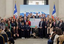 Presidente de la República y ministra de Educación firmaron Compromiso Nacional por el Aprendizaje Lector