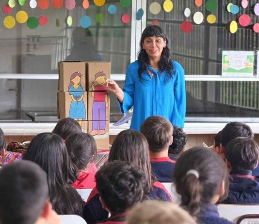 Recreos Artísticos del TRM inicia nuevo ciclo acercando experiencias culturales a escuelas del Maule Recreos Artísticos del TRM inicia nuevo ciclo acercando experiencias culturales a escuelas del Maule