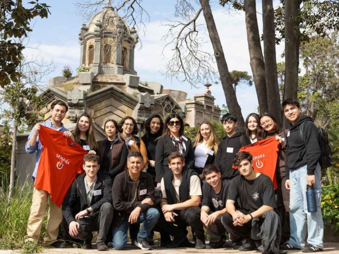 Semana i programa académico UDD cumple 10 años conectando a estudiantes con desafíos reales Semana i: programa académico UDD cumple 10 años conectando a estudiantes con desafíos reales