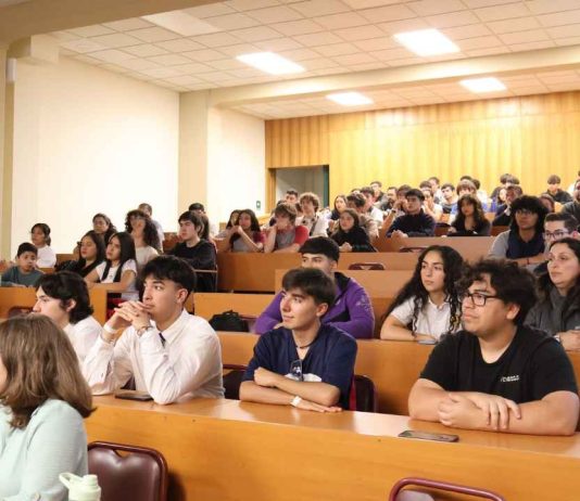 USM reúne a más de 600 escolares en una nueva edición de sus Olimpiadas de Matemática USM reúne a más de 600 escolares en una nueva edición de sus Olimpiadas de Matemática