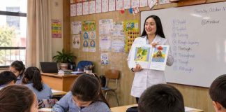 USS promueve la mediación de la literatura infantil en inglés en colegios del Gran Concepción
